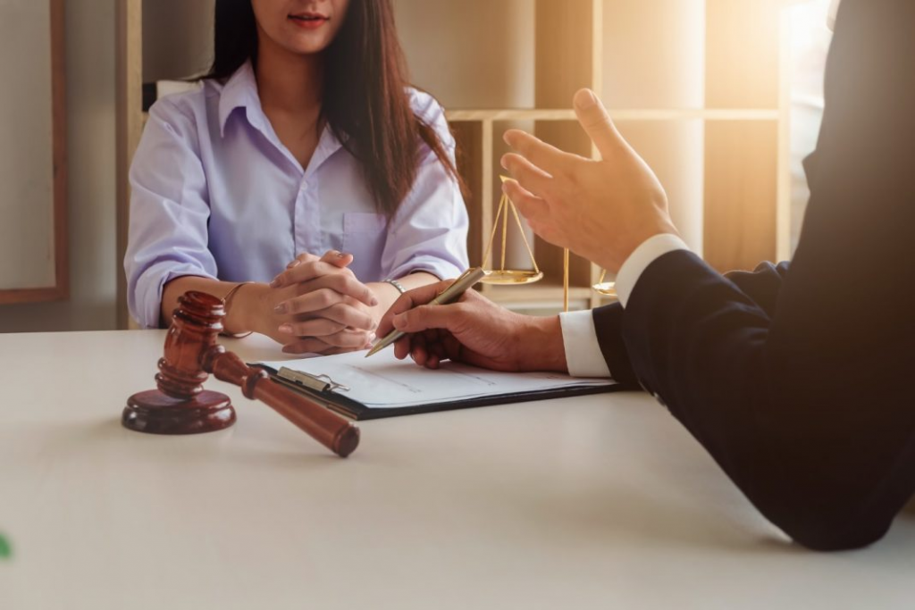When Do You Need A Banking Lawyer?